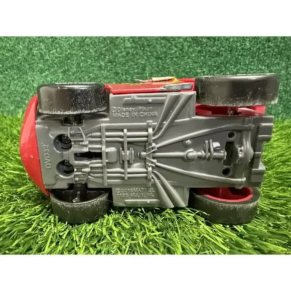 Disney Pixar Cars Lightning McQueen Red Rust-eze Toy Car Mattel 2018 China - Picture 6 of 7